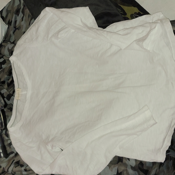 Alternative white long sleeved top size medium NWOT - Picture 2 of 2